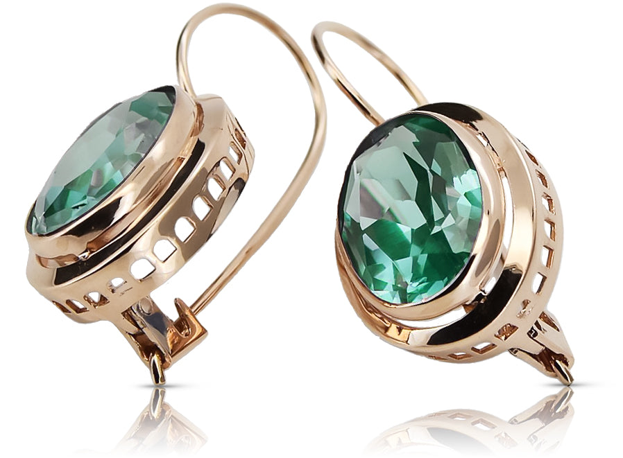 Vintage Emerald Earrings in 14K Rose Gold (vec114r-em) — close-up of the stone and setting