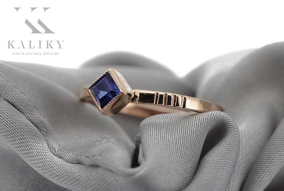 Vintage Sapphire Ring in 14K Rose Gold (vrc138r-sp) — close-up of the hallmark on the inner band