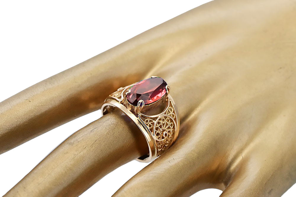 Vintage Ruby Ring in 14K Rose Gold (vrc057r-rb) — side view showing the setting