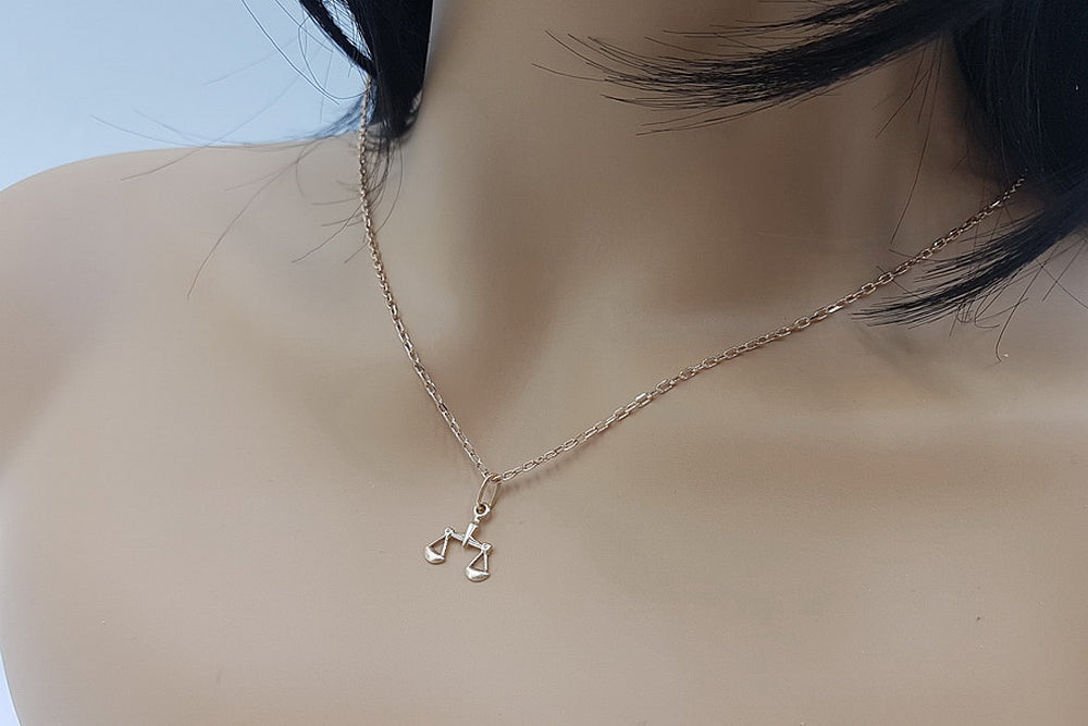 Vintage Pendant Made Zodiac Libra Vzp Pendant in 14K Rose Gold (w5tpzt) — side view showing the setting