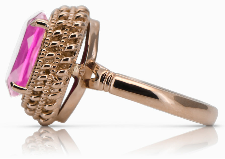 Vintage Amethyst Ring in 14K Rose Gold (vrc068r-am) — close-up of the stone and setting