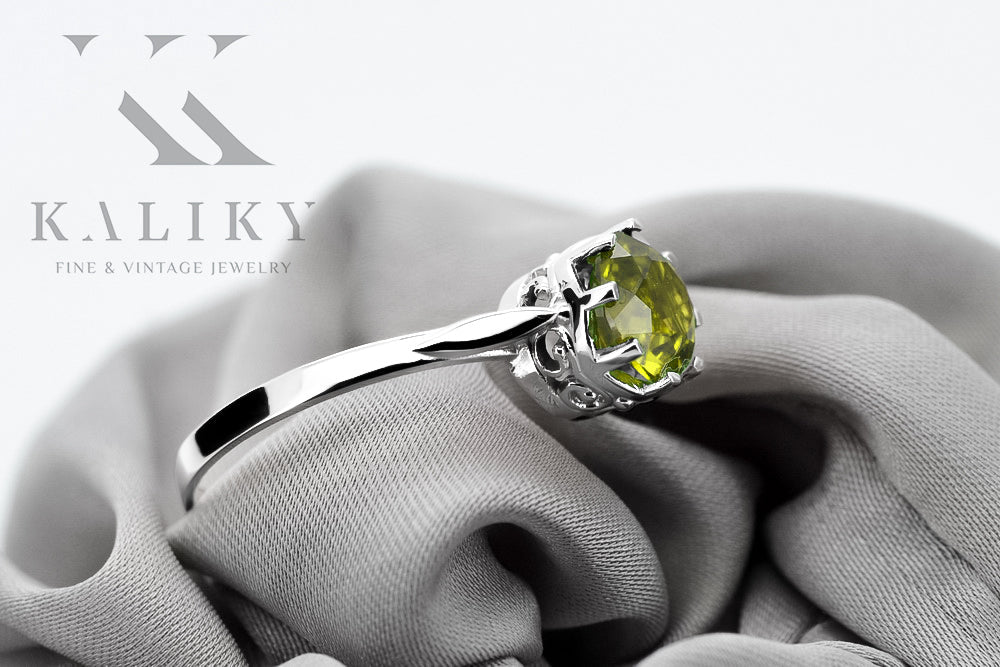 Vintage Yellow Peridot Ring in Sterling Silver (vrc366s-yp) — full view of the piece
