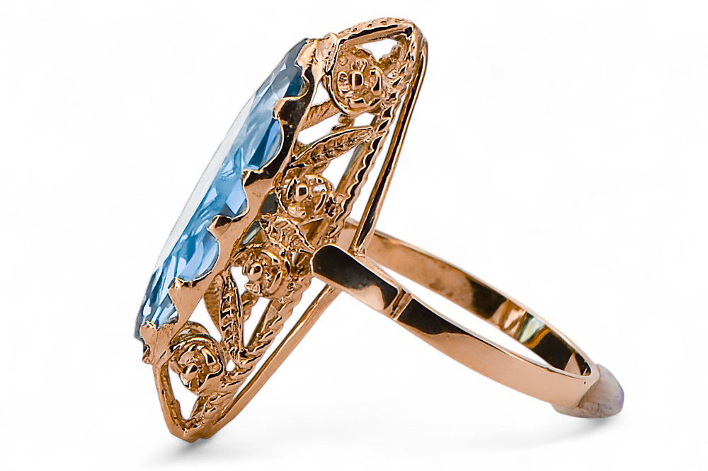Vintage Aquamarine Ring in 14K Rose Gold (vrc005r-aq) — close-up of the stone and setting