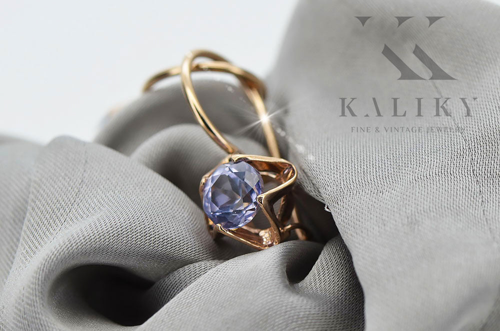 Vintage Alexandrite Earrings in 14K Rose Gold (vec142r-ax) — worn on the hand, showing profile