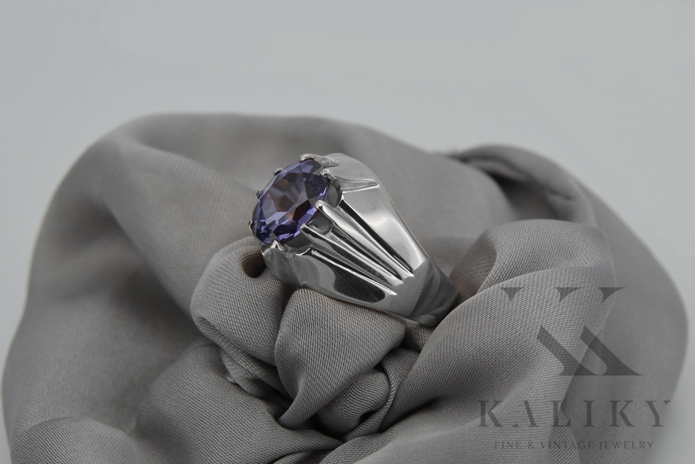 Vintage Alexandrite Ring in Sterling Silver (vrc016s-ax) — worn on the neckline, showing the drape