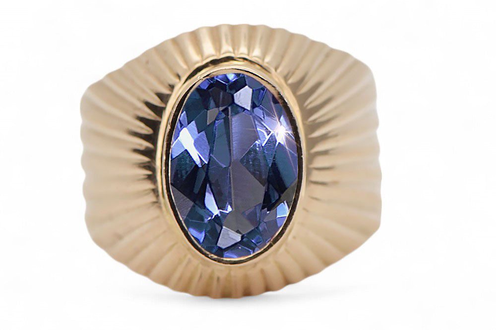 Vintage Alexandrite Ring in 14K Rose Gold (vrc127r-ax) — close-up of the stone and setting