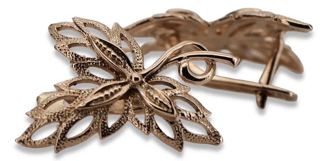 Vintage Maple Leaf Earrings in 14K Rose Gold (ven096r) — detail of the metal texture
