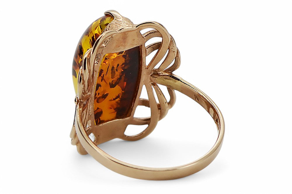 Vintage Amber Ring in 14K Rose Gold (vrab019) — close-up of the stone and setting
