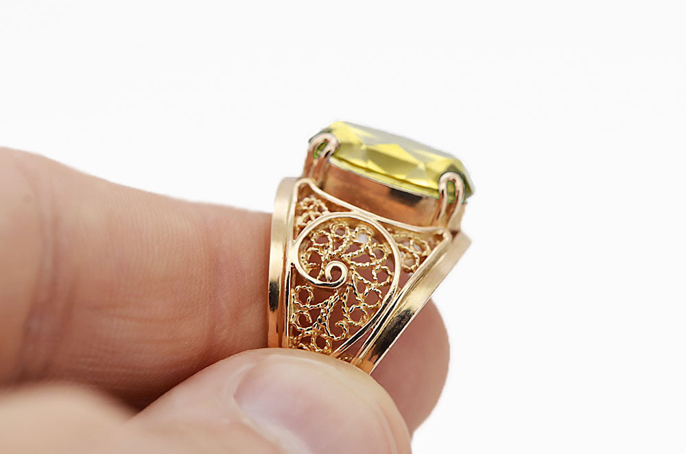Vintage Yellow Peridot Ring in 14K Rose Gold (vrc057r-yp) — worn on the hand, showing profile