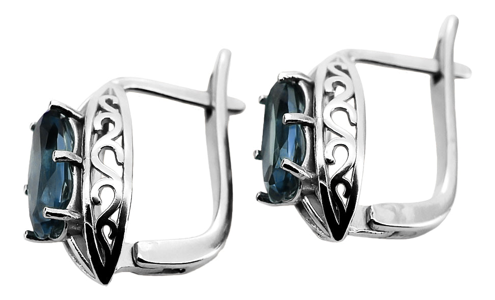 Vintage Aquamarine Earrings in Sterling Silver (vec141s-aq) — worn on the hand, showing profile