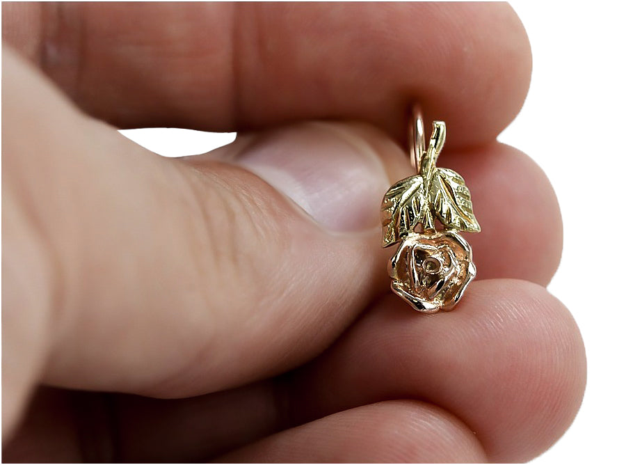 Vintage Flower Earrings in 14K Rose Gold (ven010r) — full view of the piece