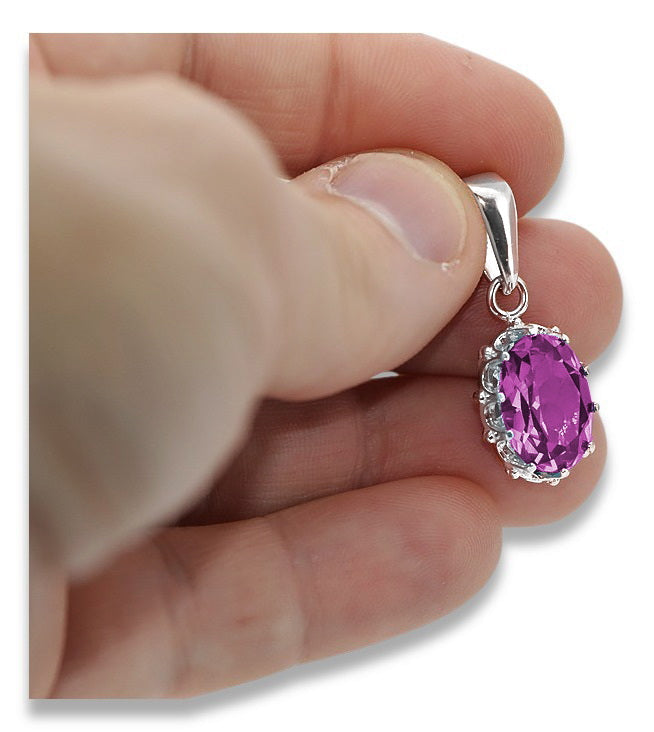 Vintage Amethyst Pendant in Sterling Silver (vpc008s-am) — close-up of the stone and setting