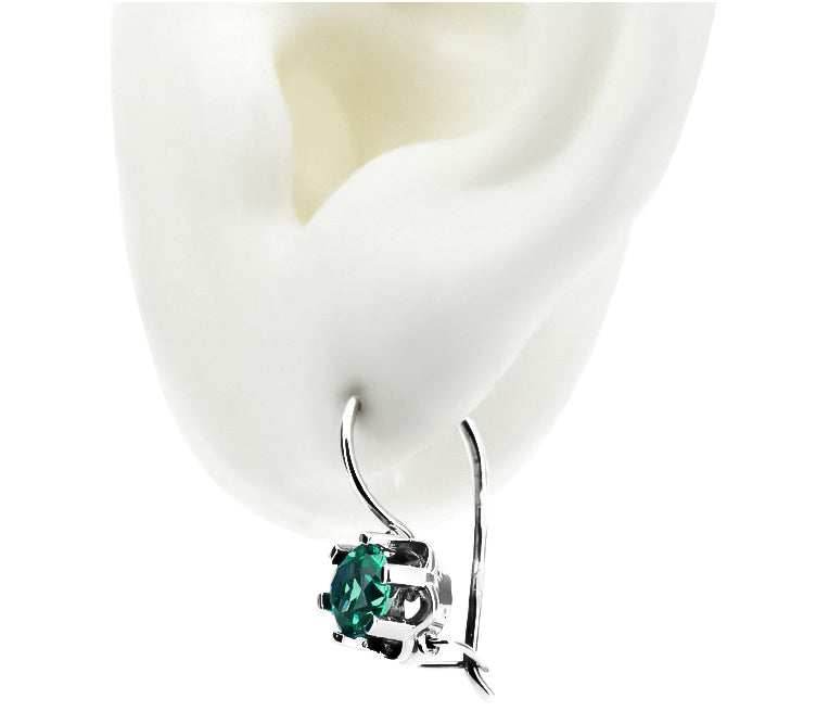 Vintage Emerald Earrings in Sterling Silver (vec019s-em) — close-up of the stone and setting