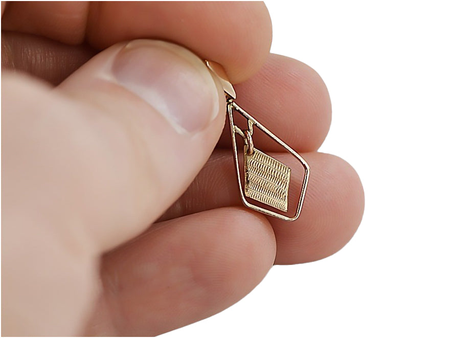 Vintage Square Pendant in 14K Rose Gold (vpn003) — full view of the piece