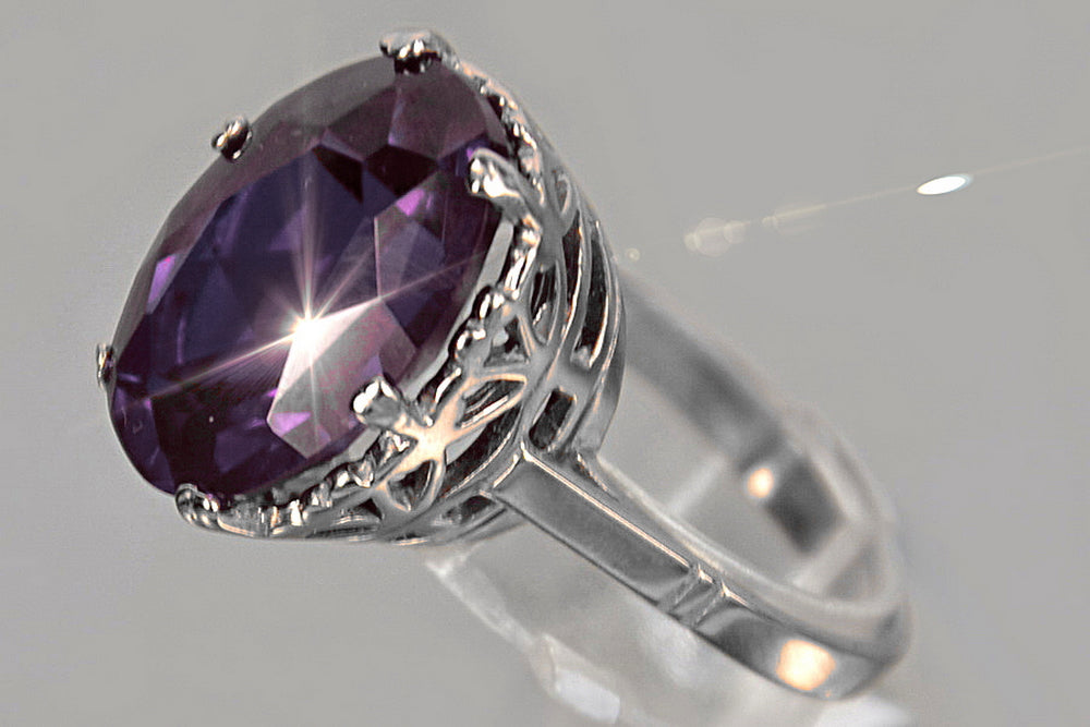 Vintage Alexandrite Ring in Sterling Silver (vrc130s-ax) — back view with the clasp