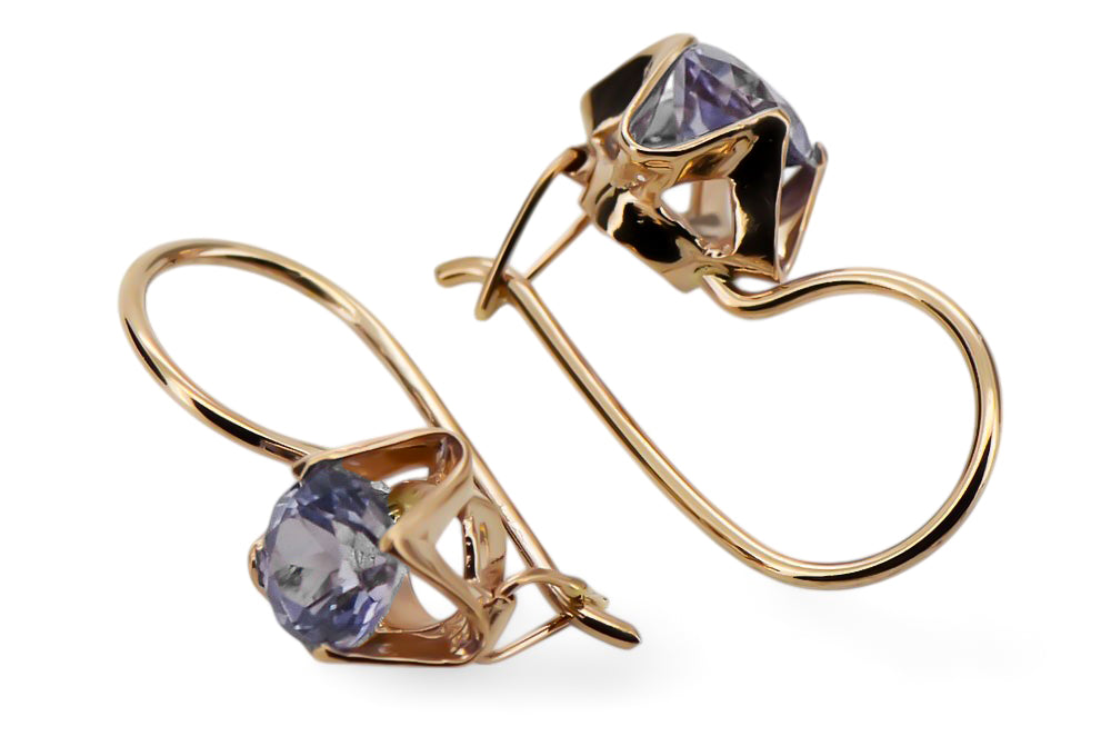 Vintage Alexandrite Earrings in 14K Rose Gold (vec142r-ax) — close-up of the stone and setting