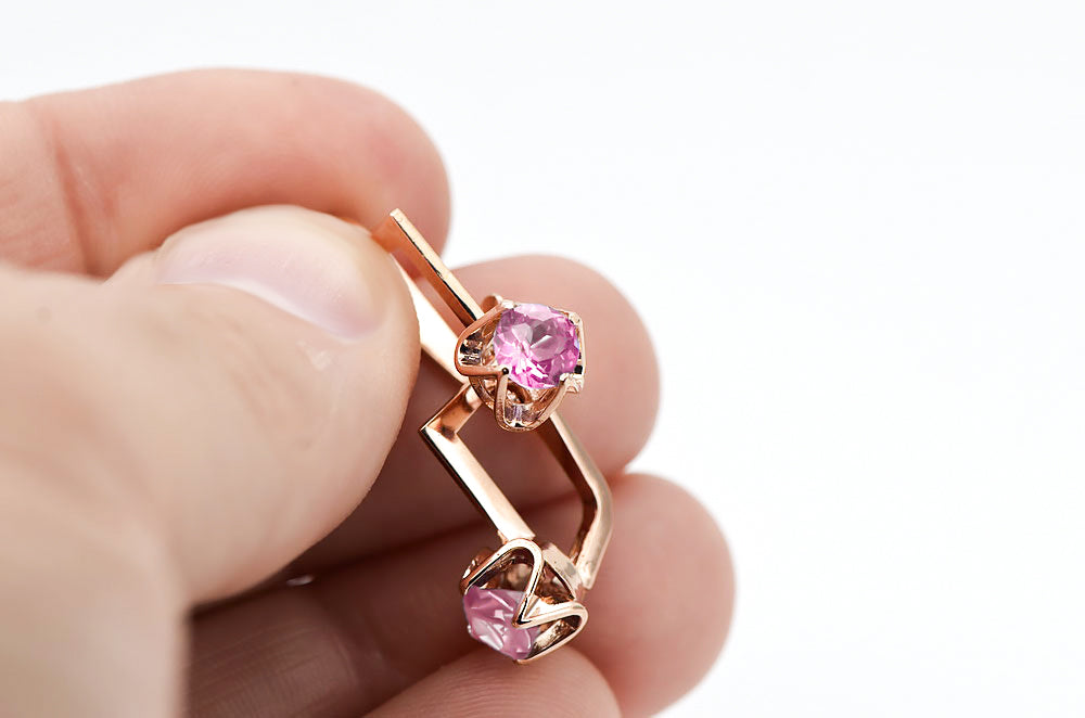 Vintage Amethyst Craft Earrings in 14K Rose Gold (vec005r-am) — side view showing the setting