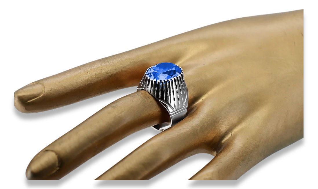 Vintage Sapphire Ring in Sterling Silver (vrc048s-sp) — close-up of the stone and setting