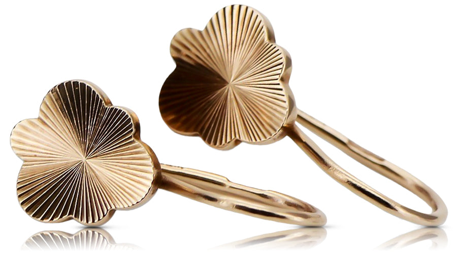 Vintage Leaf Earrings in 14K Rose Gold (ven165) — full view of the piece