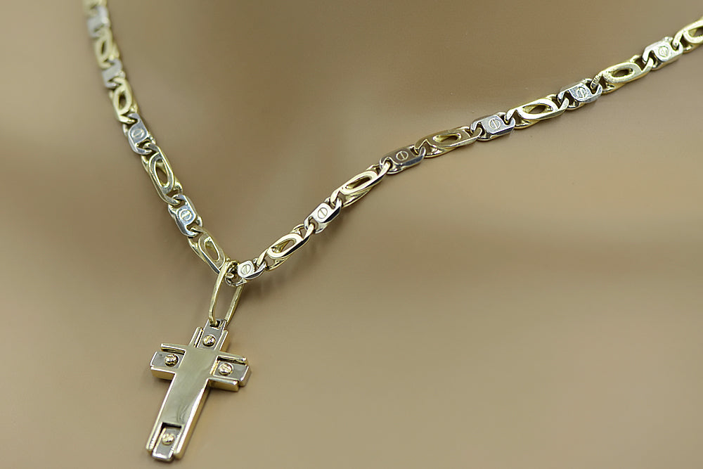 Vintage Catholic Cross Pendant in 14K Yellow & White Gold (ctc031yw) — detail of the metal texture