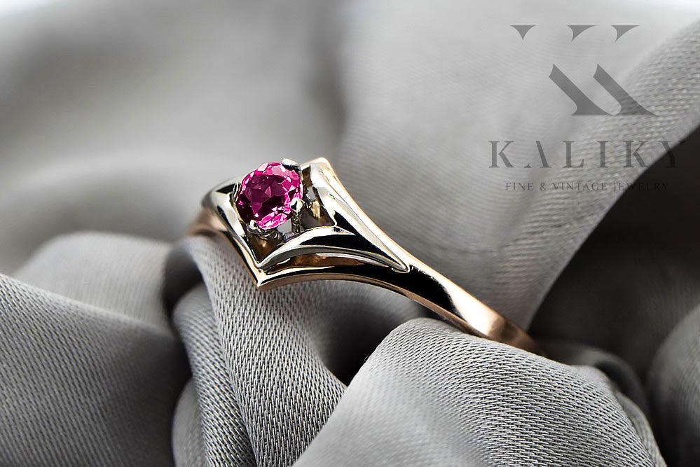 Vintage Ruby Ring in 14K Rose Gold (vrc351r-rb) — worn on the hand, showing profile