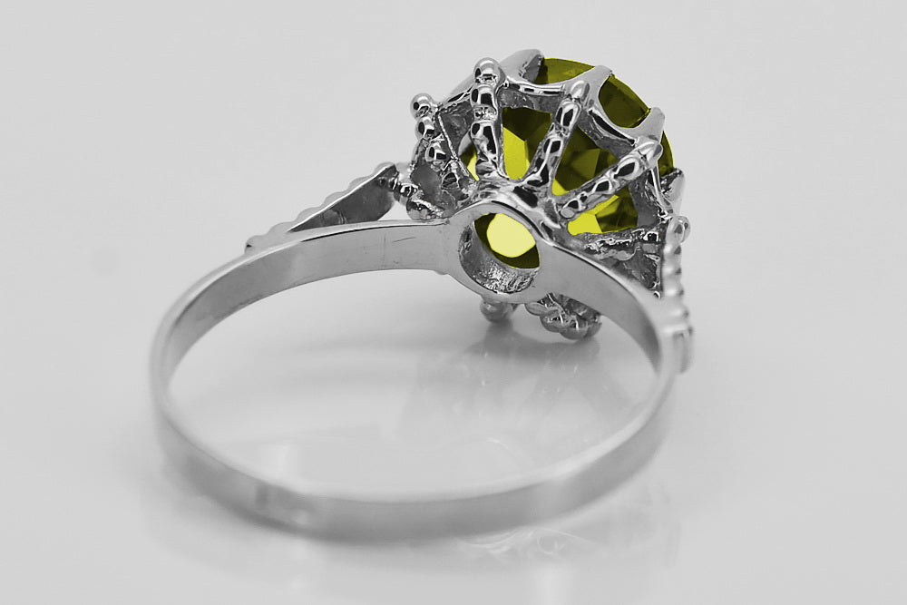 Vintage Yellow Peridot Ring in Sterling Silver (vrc045s-yp) — side view showing the setting