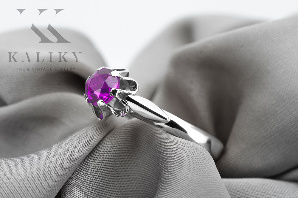 Vintage Amethyst Ring in Sterling Silver (vrc094s-am) — full view of the piece
