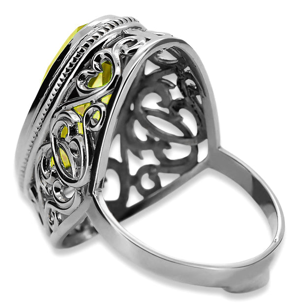 Vintage Peridot Ring in Sterling Silver (vrc184s-yp) — worn on the hand, showing profile