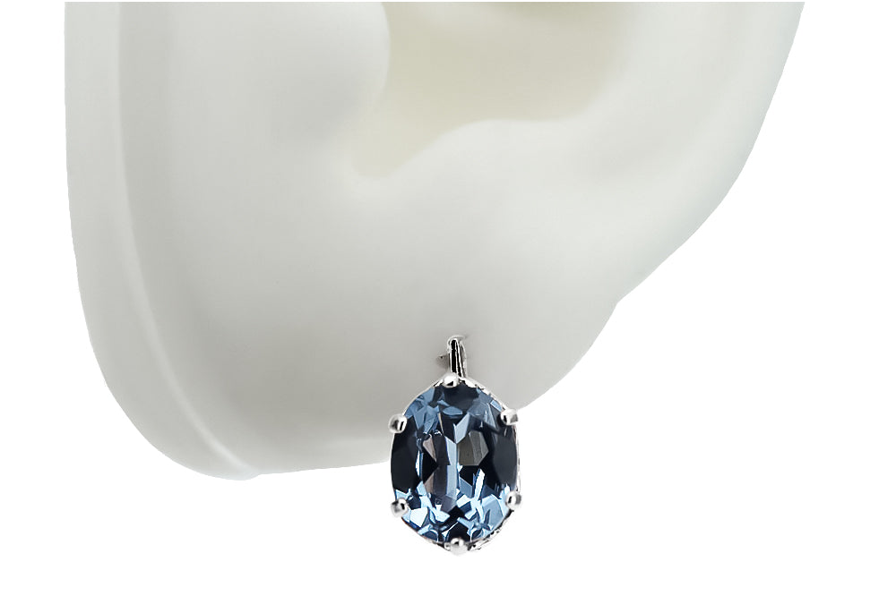 Vintage Aquamarine Earrings in Sterling Silver (vec003s-aq) — close-up of the stone and setting