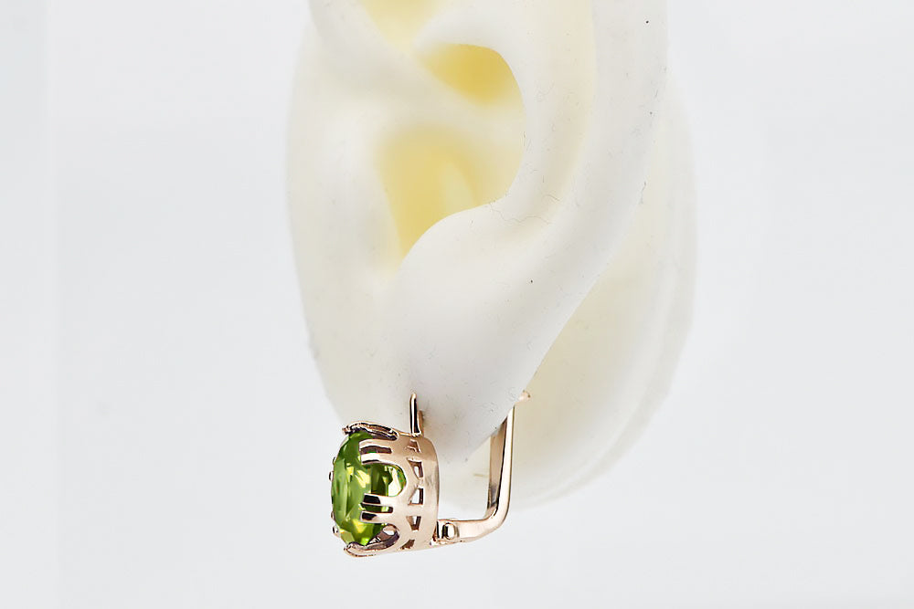 Vintage Yellow Peridot Craft Earrings in 14K Rose Gold (vec016r-yp) — close-up of the stone and setting