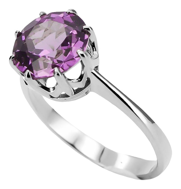 Vintage Amethyst Ring in Sterling Silver (vrc157s-am) — close-up of the stone and setting