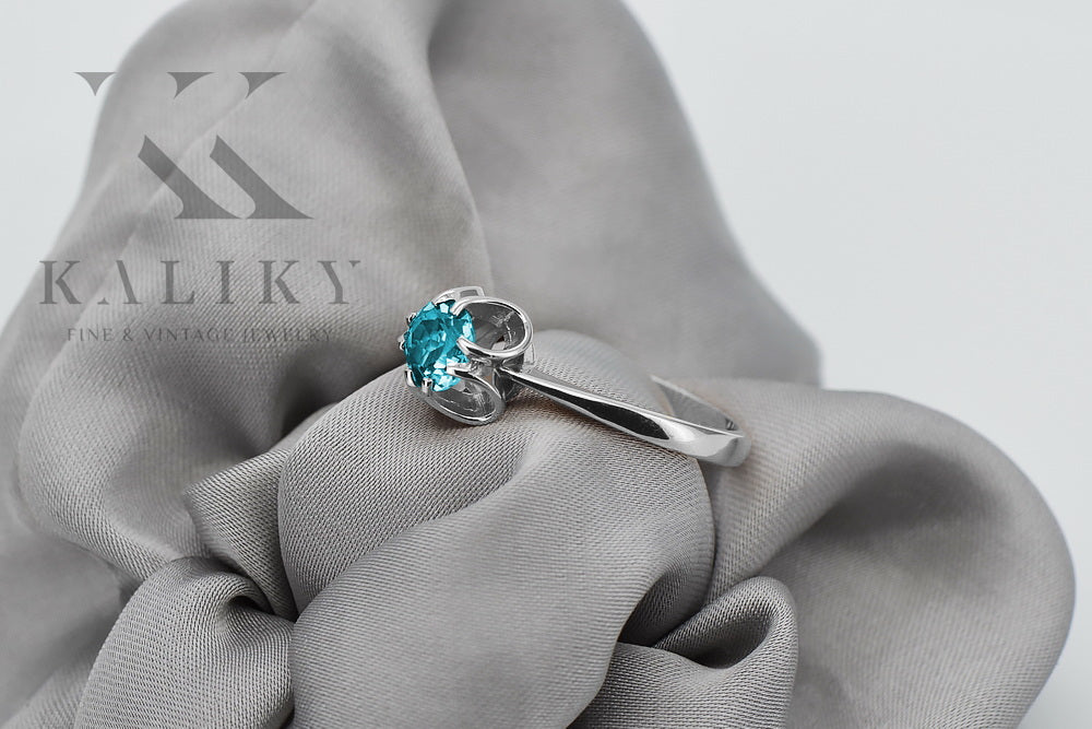 Vintage Aquamarine Ring in Sterling Silver (vrc348s-aq) — worn on the hand, showing profile