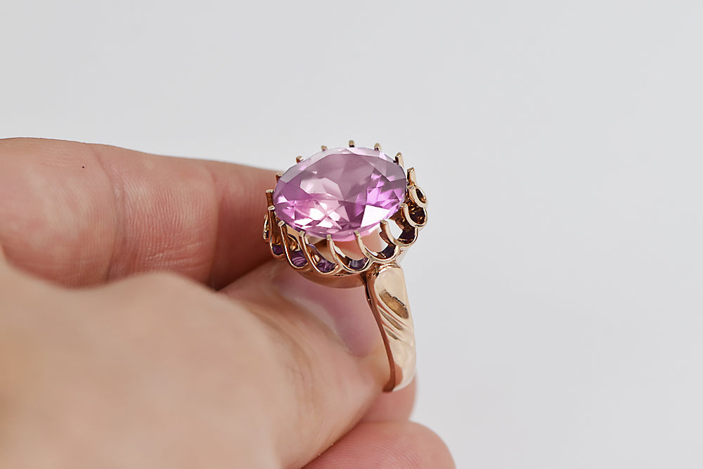 Vintage Amethyst Craft Ring in 14K Rose Gold (vrc035r-am) — side view showing the setting