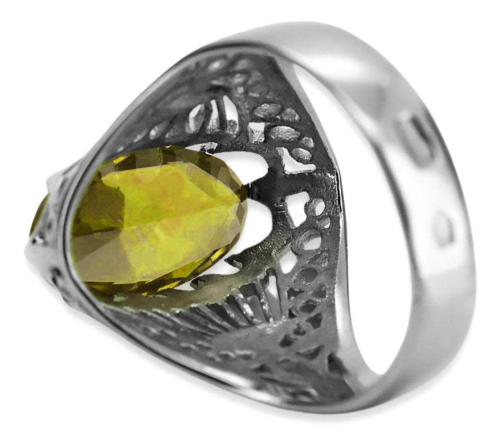 Vintage Yellow Peridot Ring in Sterling Silver (vrc020s-yp) — close-up of the stone and setting