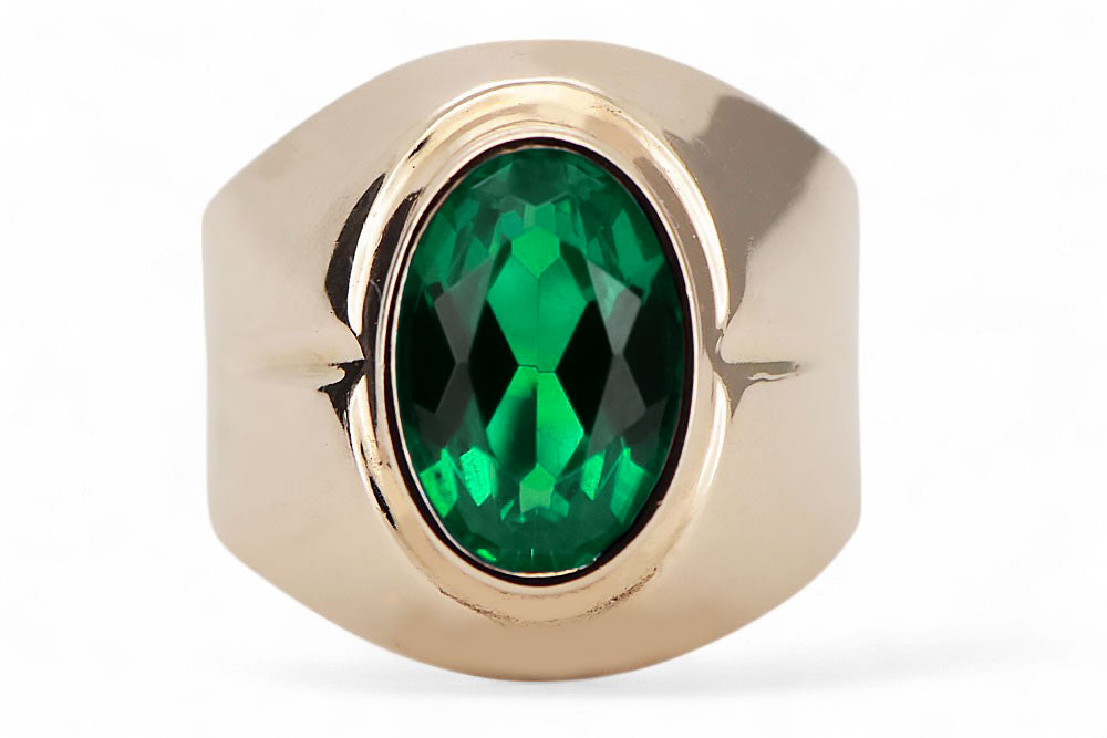 Vintage Emerald Ring in 14K Rose Gold (vrc296r-em) — close-up of the stone and setting