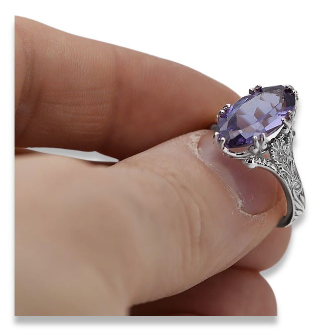 Vintage Alexandrite Oval Ring in Sterling Silver (vrc084s-ax) — close-up of the stone and setting
