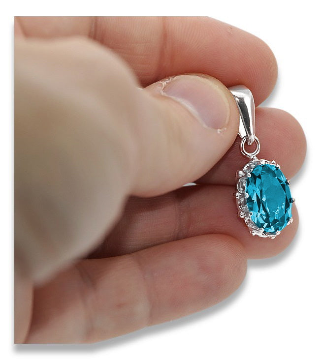 Vintage Aquamarine Craft Pendant in Sterling Silver (vpc008s-aq) — close-up of the stone and setting