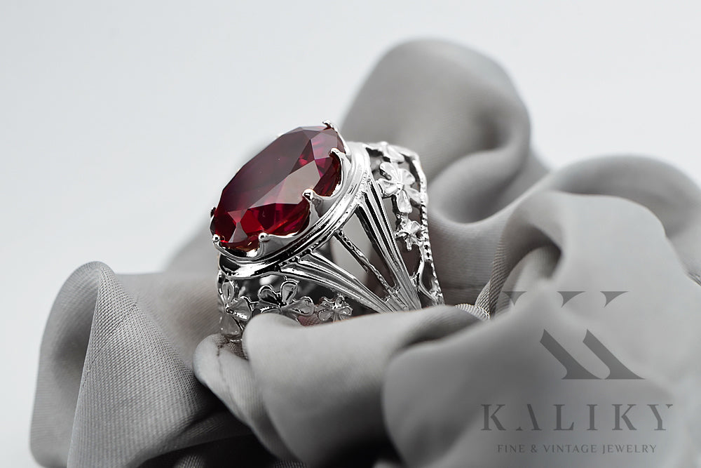 Vintage Ruby Ring in Sterling Silver (vrc031s-rb) — side view showing the setting
