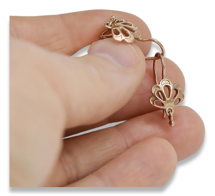 Vintage Leaf Earrings in 14K Rose Gold (ven136) — close-up of the hallmark on the inner band