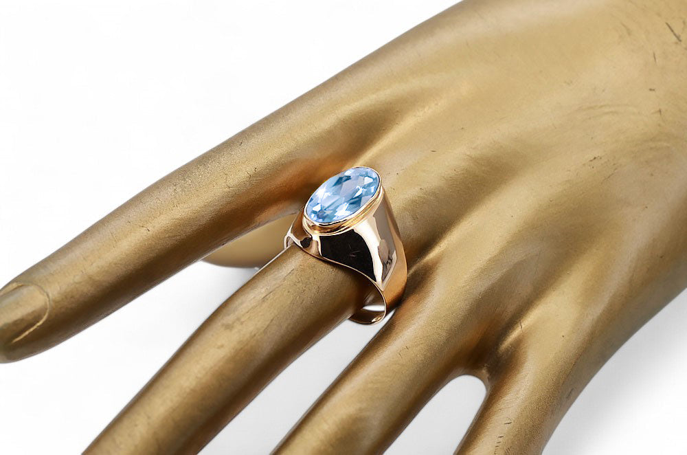 Vintage Aquamarine Ring in 14K Rose Gold (vrc077r-aq) — full view of the piece
