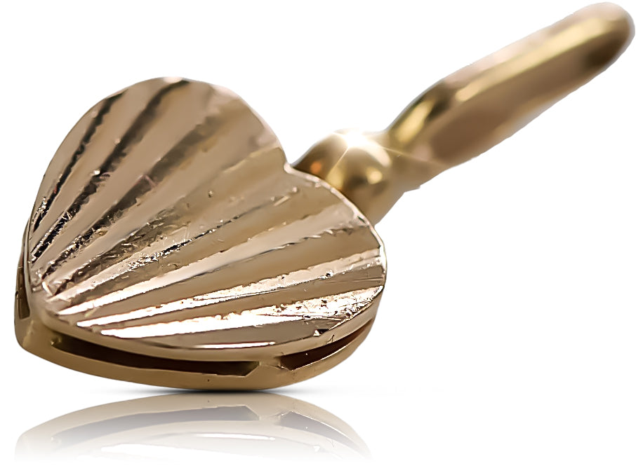 Vintage Heart Pendant in 14K Rose Gold (vpn070) — close-up of the stone and setting