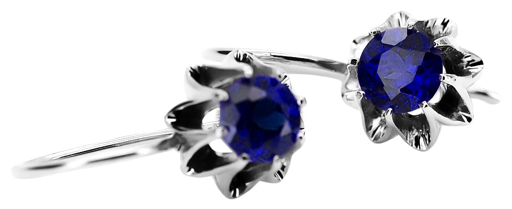 Vintage Sapphire Earrings in Sterling Silver (vec092s-sp) — close-up of the stone and setting
