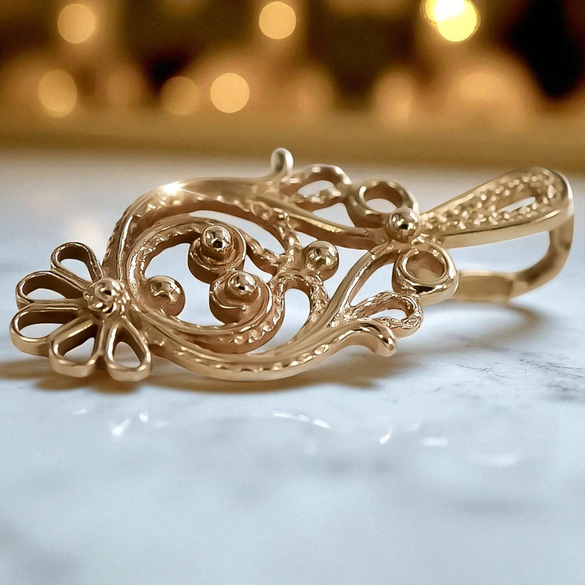Vintage Leaf Pendant in 14K Rose Gold (vpn056)