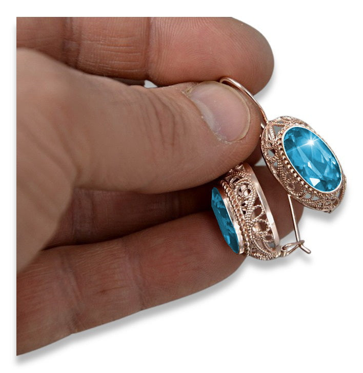 Vintage Aquamarine Earrings in 14K Rose Gold (vec023r-aq) — close-up of the stone and setting