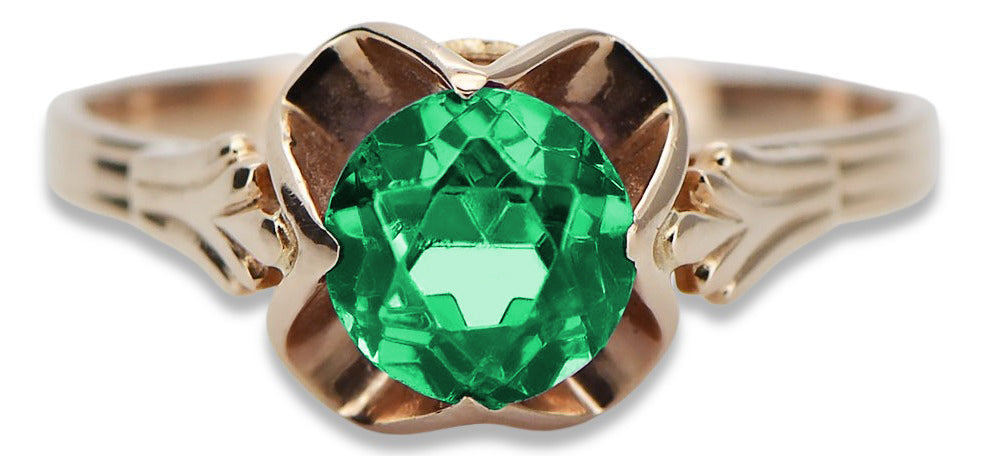 Vintage Emerald Ring in 14K Rose Gold (vrc023r-em) — close-up of the stone and setting