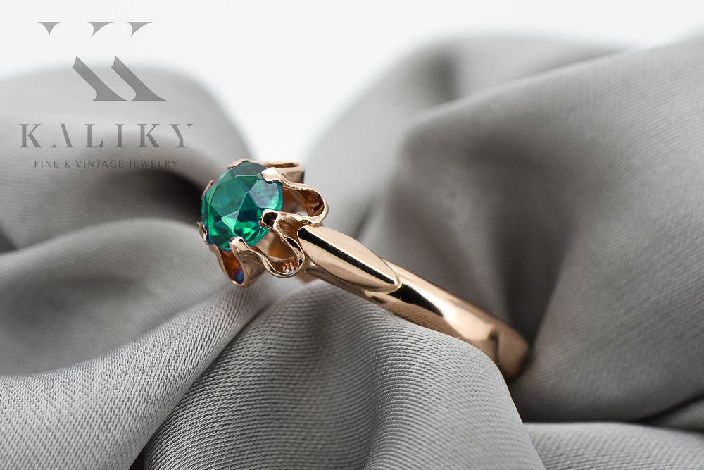 Vintage Emerald Ring in 14K Rose Gold (vrc094r-em) — side view showing the setting