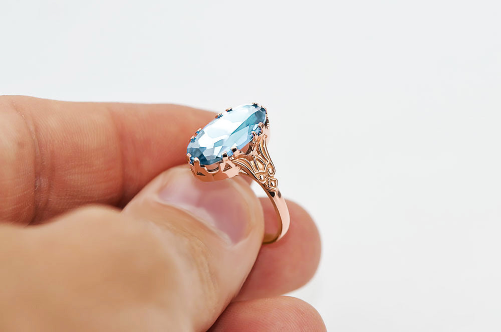 Vintage Aquamarine Ring in 14K Rose Gold (vrc058r-aq) — side view showing the setting