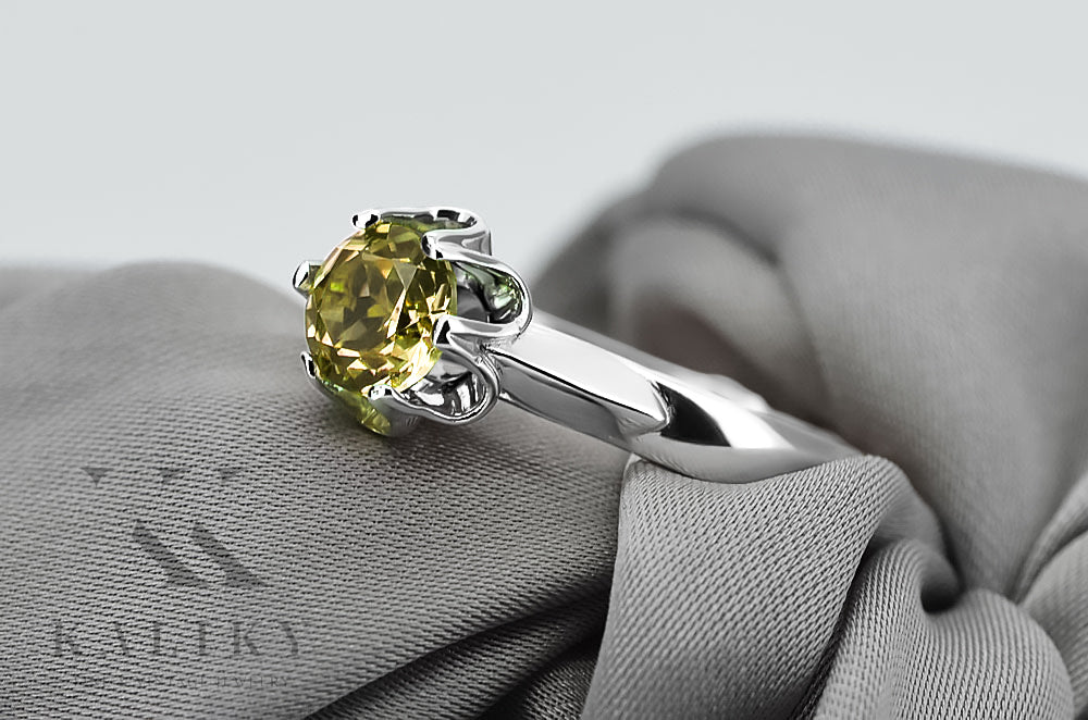Vintage Yellow Peridot Ring in Sterling Silver (vrc122s-yp) — full view of the piece