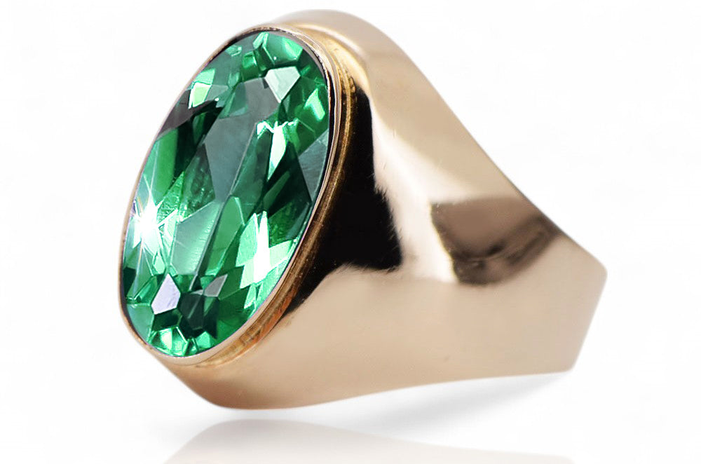 Vintage Emerald Craft Ring in 14K Rose Gold (vrc077r-em) — worn on the hand, showing profile