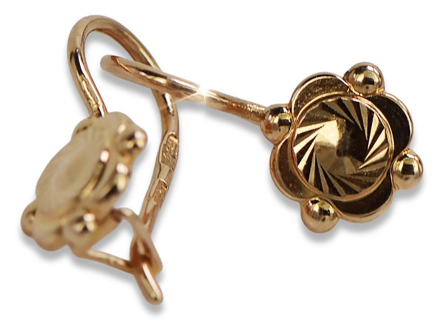 Vintage Leaf Earrings in 14K Rose Gold (ven082) — view 5